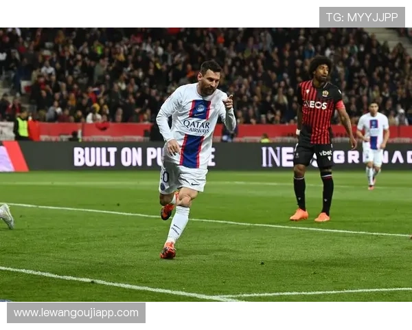 梅西加盟美国国际队震撼登场 首场比赛助攻双响引爆全场热潮